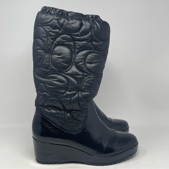 Coach Cantina Quilted Puffer Wedge Boots Womens 9 B Black Patent Signature C - Picture 1 of 13